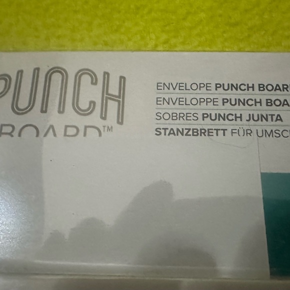 We R Memory Keepers Envelope Punch Board - Blue - Picture 2 of 6